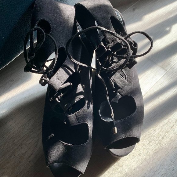 Aldo Ankle High Wedges - Picture 1 of 5